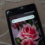 Blij met de mogelijkheden van de smartphone.