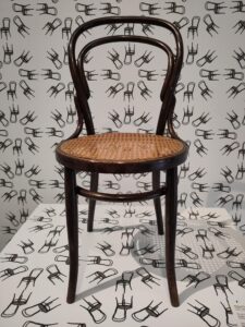 De 'Thonet' stoel ontworpen door Michael Thonet